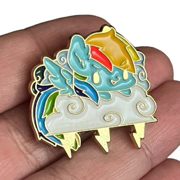 My Little Pony Rainbow Dash Enamel Pin - Picture 3 of 8